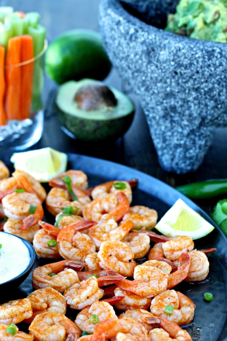 Super Bowl Snacks- Game Day Guacamole | @foodiephysician