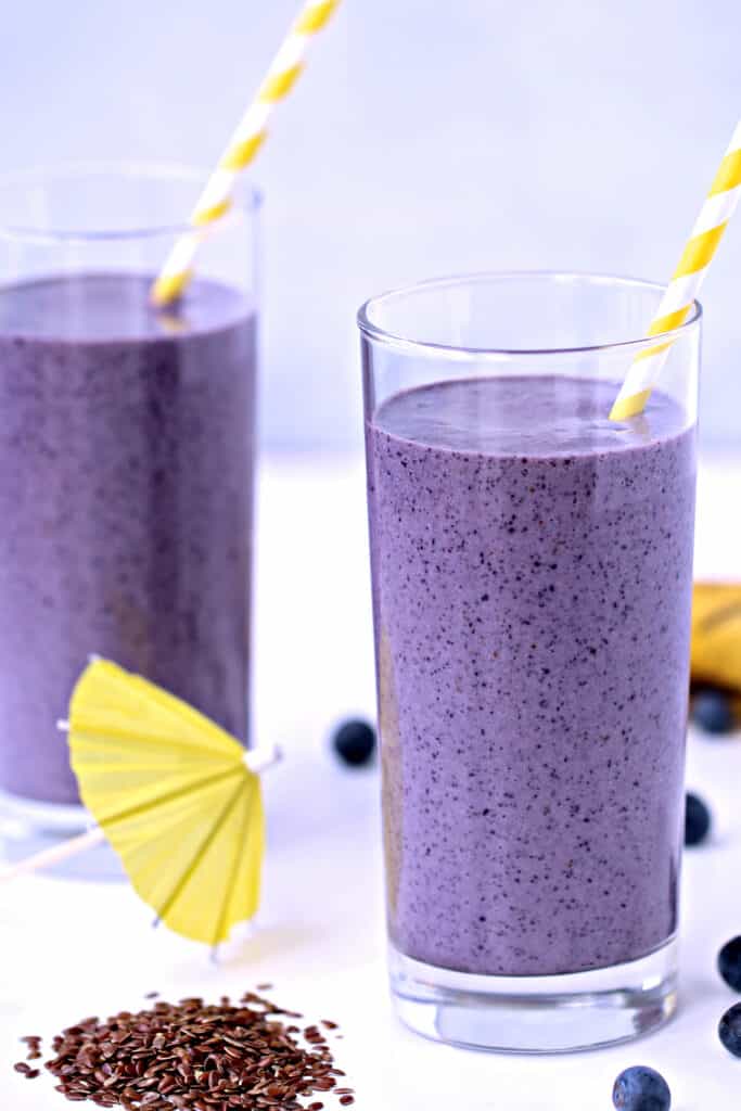 Blueberry Banana Flaxseed Smoothie