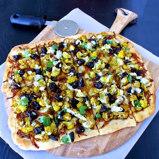 Spiced Cauliflower, Dried Plum and Caramelized Onion Flatbread | The Foodie Physician #cauliflower #driedplums #flatbread