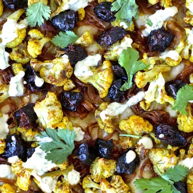 Spiced Cauliflower, Dried Plum and Caramelized Onion Flatbread | The Foodie Physician #cauliflower #driedplums #flatbread
