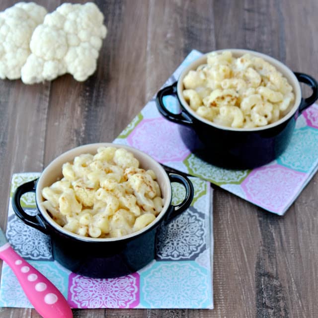 Mac and Cheese with Roasted Cauliflower | The Foodie Physician #naturalbabyfood #macandcheese #cookbook
