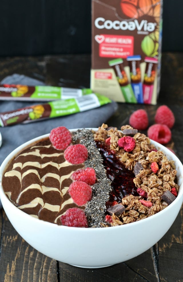 Chocolate Peanut Butter & Jelly Smoothie Bowl | @foodiephysician Chocolate Peanut Butter & Jelly Smoothie Bowl | @foodiephysician