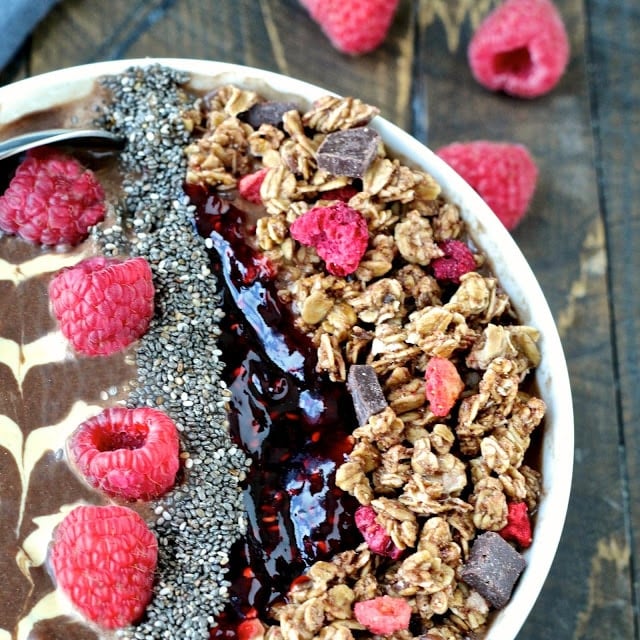 Chocolate Peanut Butter & Jelly Smoothie Bowl | @foodiephysician Chocolate Peanut Butter & Jelly Smoothie Bowl | @foodiephysician