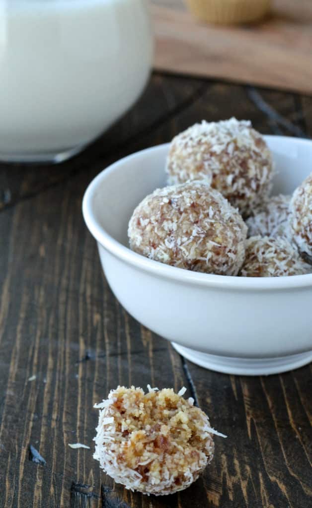 Coconut Cashew Bliss Balls | The Foodie Physician #coconut #cashew #blissballs #thefoodiephysician #HelloNutchello