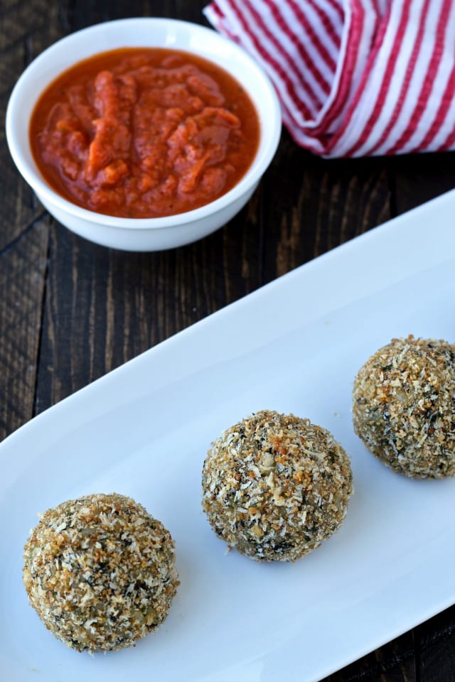 Baked Spinach and Cheese Rice Balls (Arancini) | The Foodie Physician #thinkrice #usarice #riceballs #arancini #thefoodiephysician