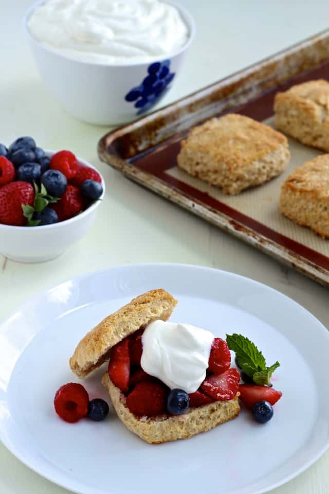 #thefoodiephysician #ThisisMapleHill #strawberryshortcake #GreekYogurt