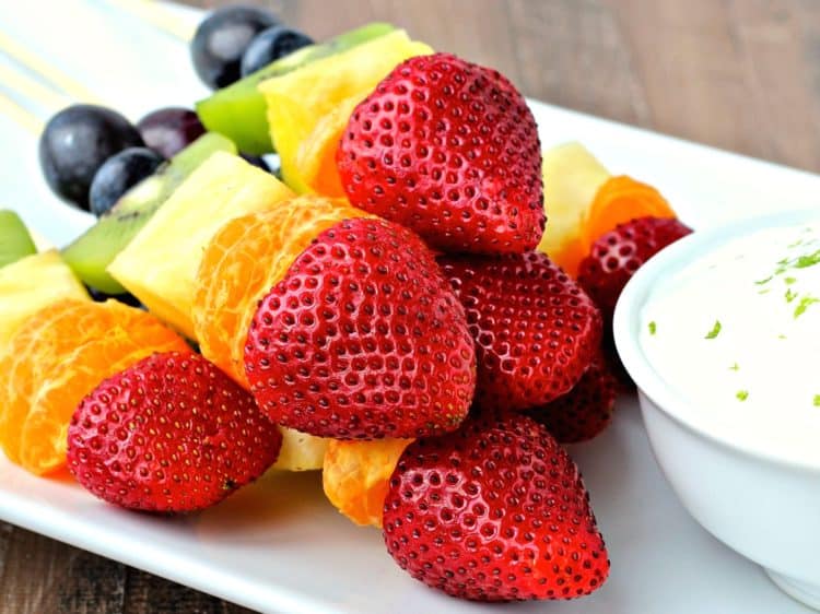 Preventing Childhood Obesity: Fruit Kabobs | @foodiephysician