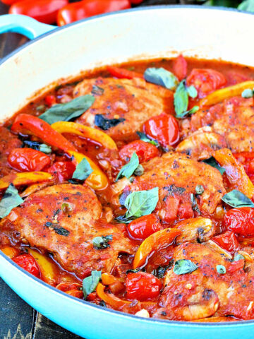 Quick and Easy Chicken Cacciatore in blue pan.