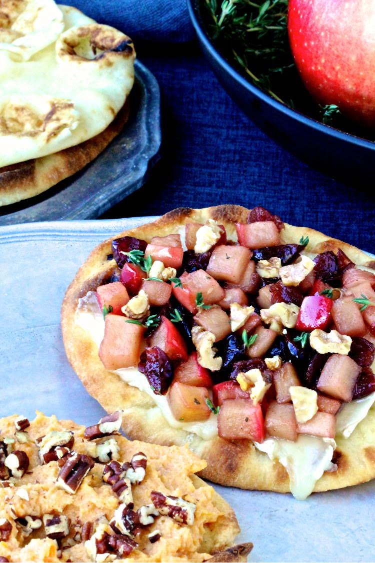 Holiday Naan Crostini | @foodiephysician