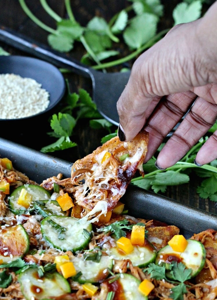 Slow Cooker Asian Pulled Chicken Nachos | @foodiephysician