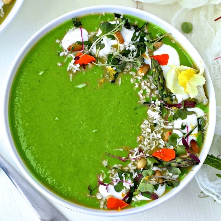 Green Spring Vegetable Soup | @foodiephysician