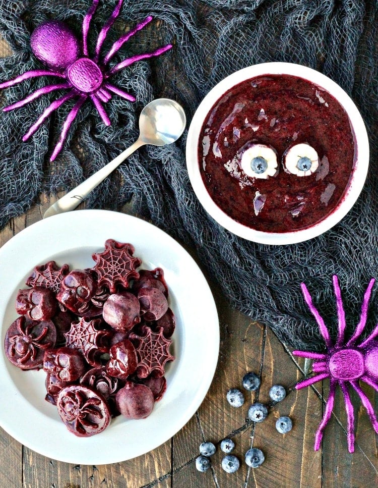 Blueberry Halloween Treats | @foodiephysician