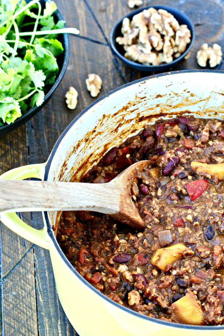 Pumpkin Walnut Chili | @foodiephysician