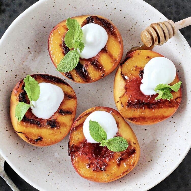 Grilled Peaches with Greek Yogurt