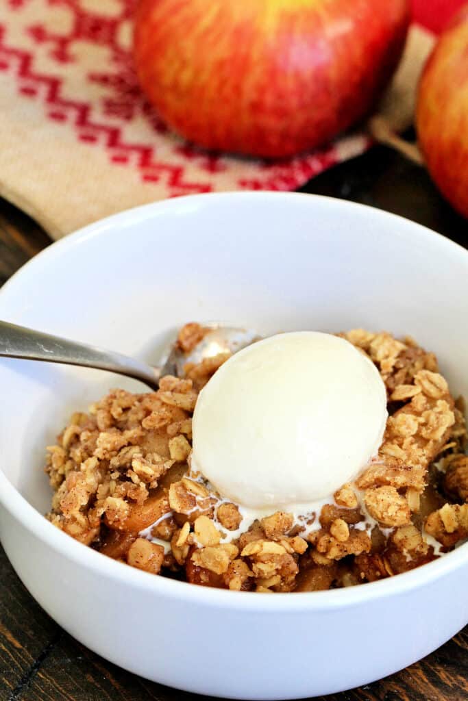 Slow Cooker Apple Crisp