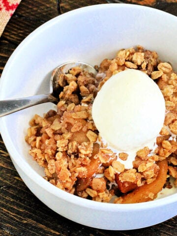 Slow Cooker Apple Crisp